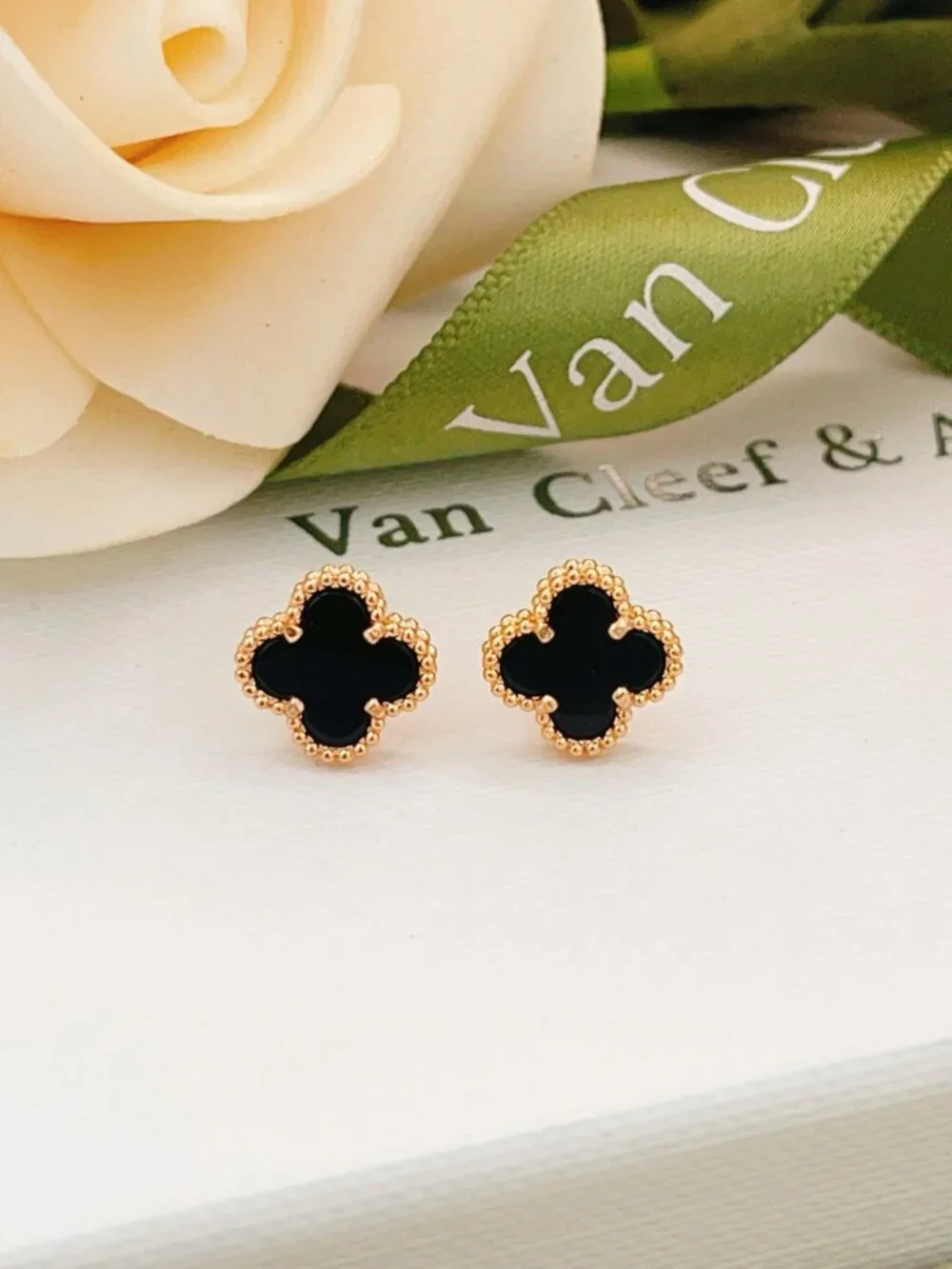 🖐️Van Cleef & Arpels🖐️ Small Rose Gold Black Mother-of-Pearl Four-Leaf Clover